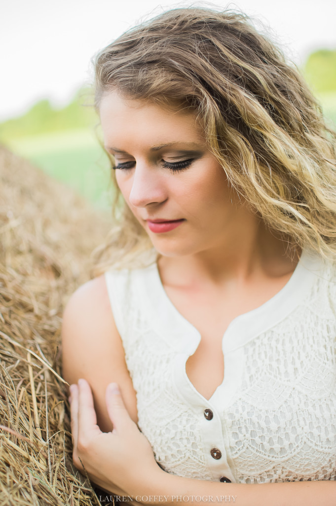 senior girl pictures, senior girl, field session, senior girl farm pictures, senior pictures farm, country senior pictures, Lauren Coffey Photography, Hartselle Alabama Photographer, Huntsville Alabama Photographer, Arab Alabama Photographer